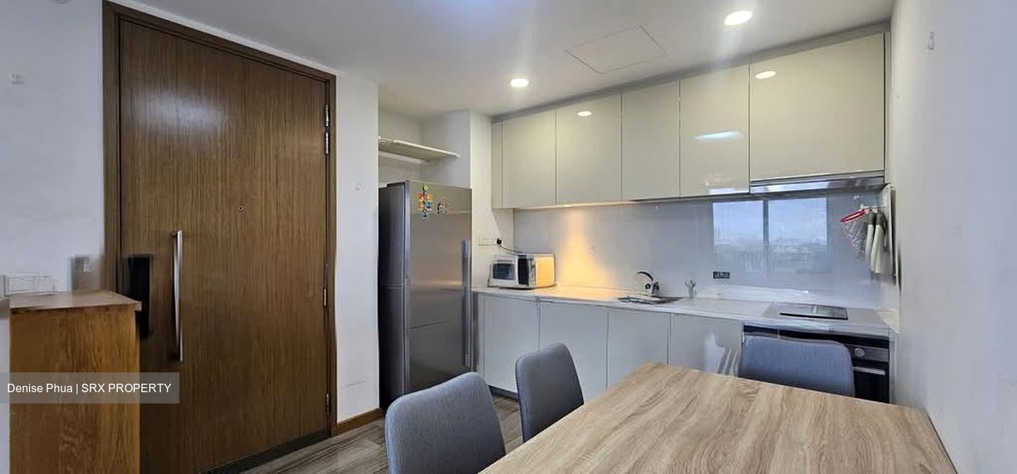 Lakeville (D22), Condominium #575834971